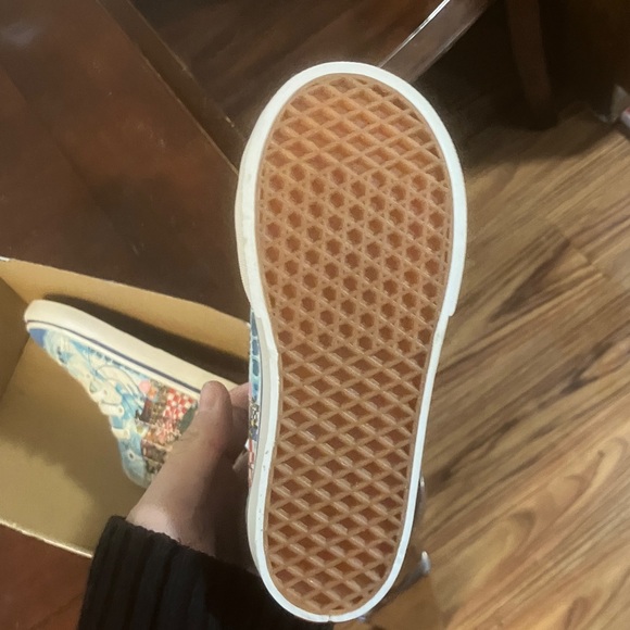 NWT Kids One Piece Vans - Picture 6 of 7